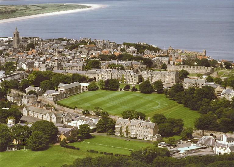 El Colegio St. Leonards de St. Andrews (Escocia) visitará el País Vasco