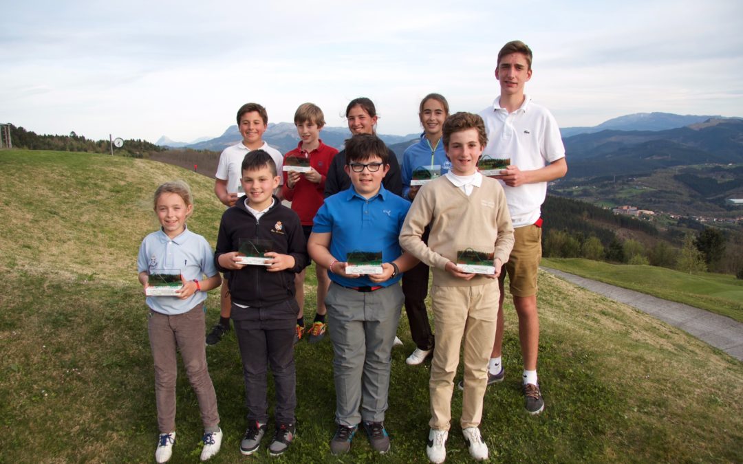 Llantada/Gorostiaga (Infantiles), Fernandez/Iraola (Alevines) y Olasagasti/Lerma (Benjamines) – Campeones de Ganguren Infantil