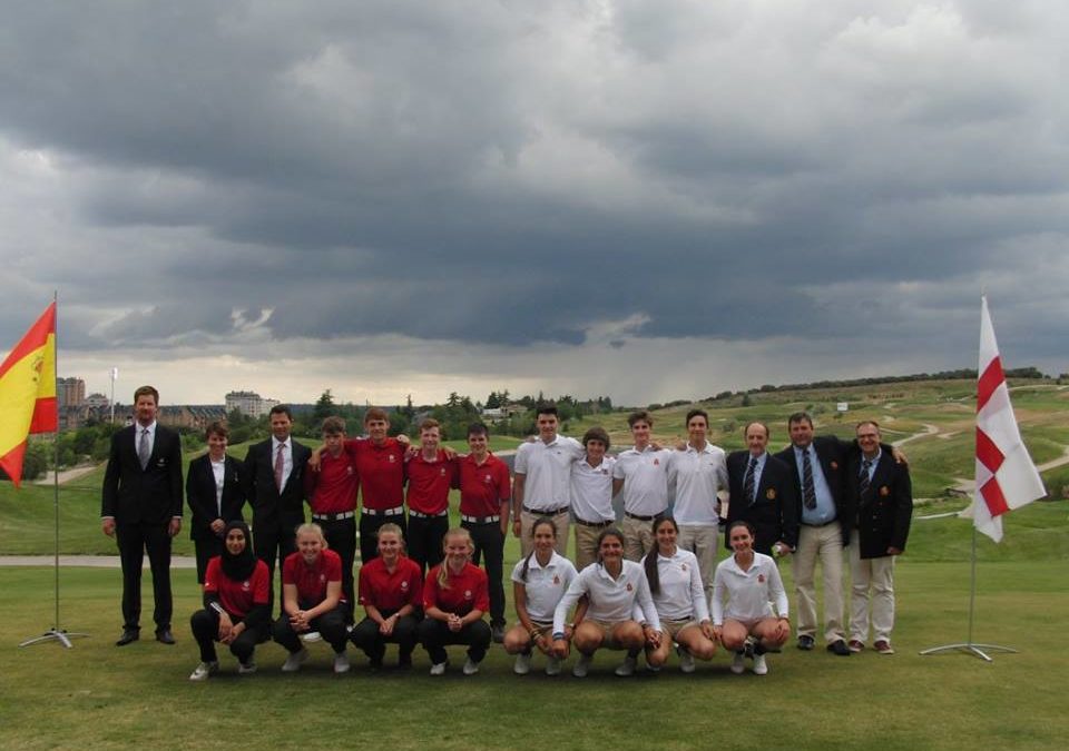 Joseba Torres con el equipo nacional ganadores del Match Juvenil España-Inglaterra