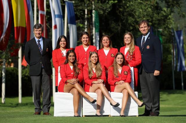 Ainhoa Olarra con el equipo nacional novenas en el Campeonato de Europa Femeniono por equipos