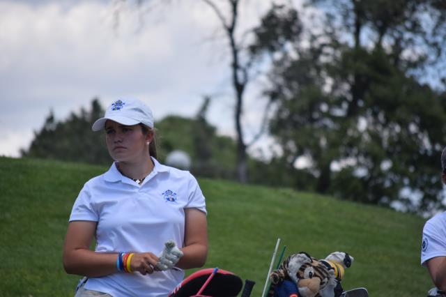 María Villanueva es más líder del Campeonato de España Amateur Femenino a falta de la última jornada