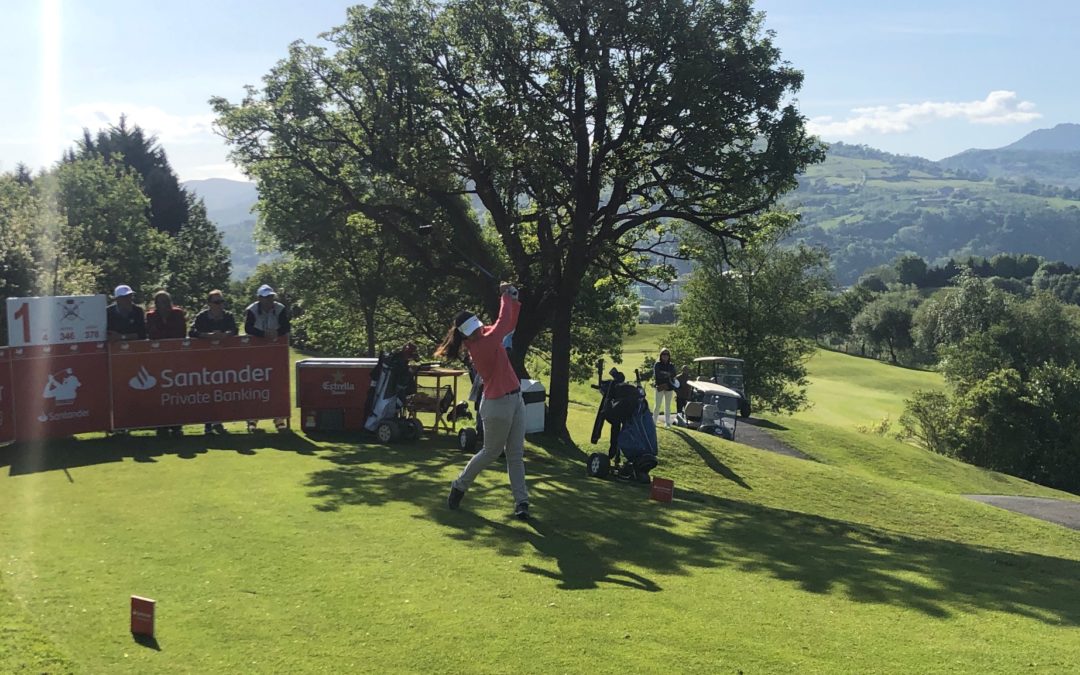 Natalia Escuriola, líder en Basozabal, con hoyo en uno incluido, tras la 1ª jornada del Santander Golf Tour