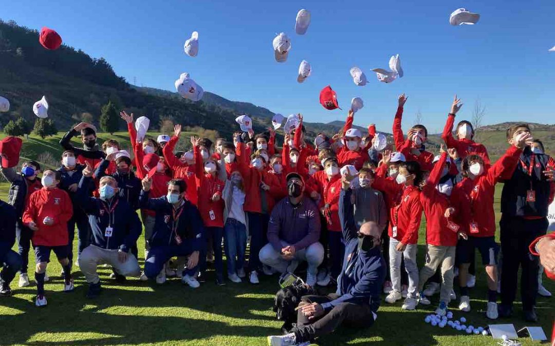 Jon Rahm golf for Kids con la presencia del mismo número 1