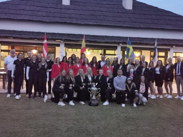España vence, pero se queda a las puertas del título en el Match Internacional Cuadrangular Femenino de Costa Ballena