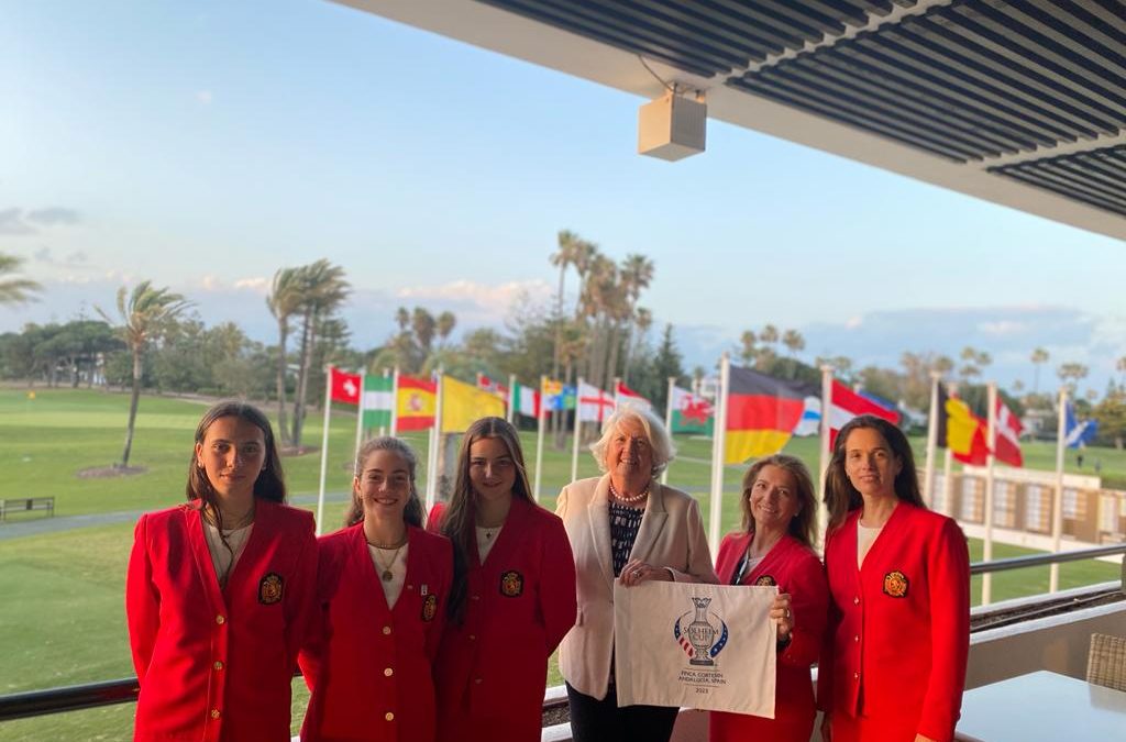 Martina Lopez-Lanchares con el equipo nacional presente en la Copa Sotogrande 2022