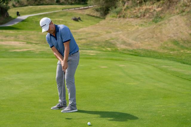 Claverie y Esmatges, con siete bajo par, líderes tras la primera jornada del Bizkaia Open