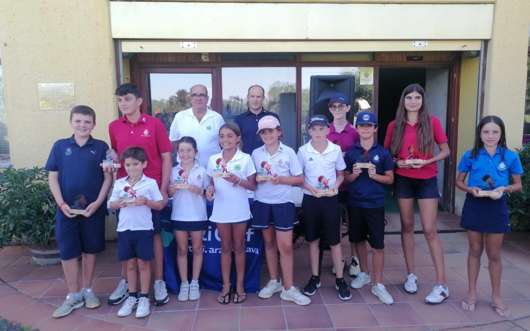 M.Dearden/V.Pazos(Infantil), J.Ortiz/L.Donofrio(Alevin) y A.Olascoaga/C.Rosillo(Benjamines) Campeones de Izki