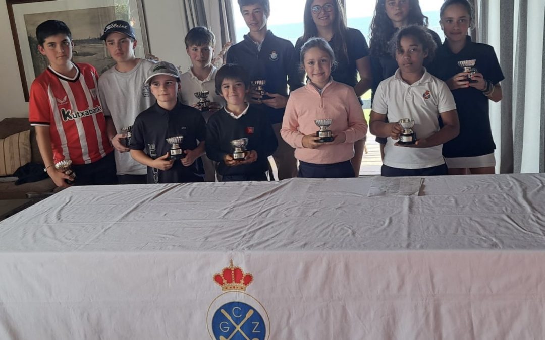 J.Velasco/N.Goikoetxea (Infantil), T.Bilbao/M.DiazGuereñu (Alevines) y P.Mujika/N.Gutierrez Campeones de Zarauz Infantil