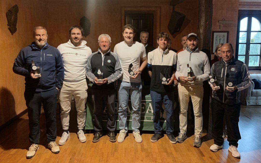 Victorias de Adrián Elguea y Daniella Ruiz de Arbulo  en el Campeonato Absoluto de Álava